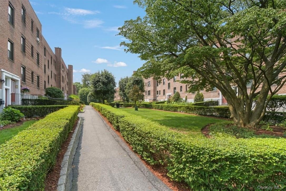 14 S Broadway  #7-3A Photo 23