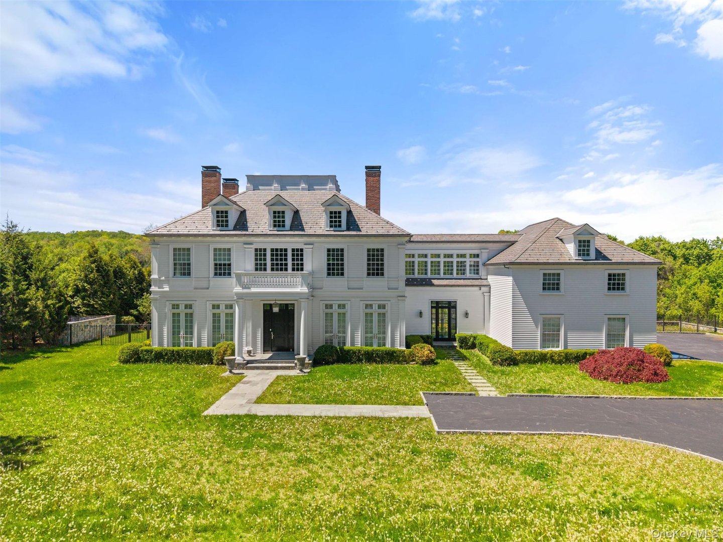 16 Taylor Road Photo 1