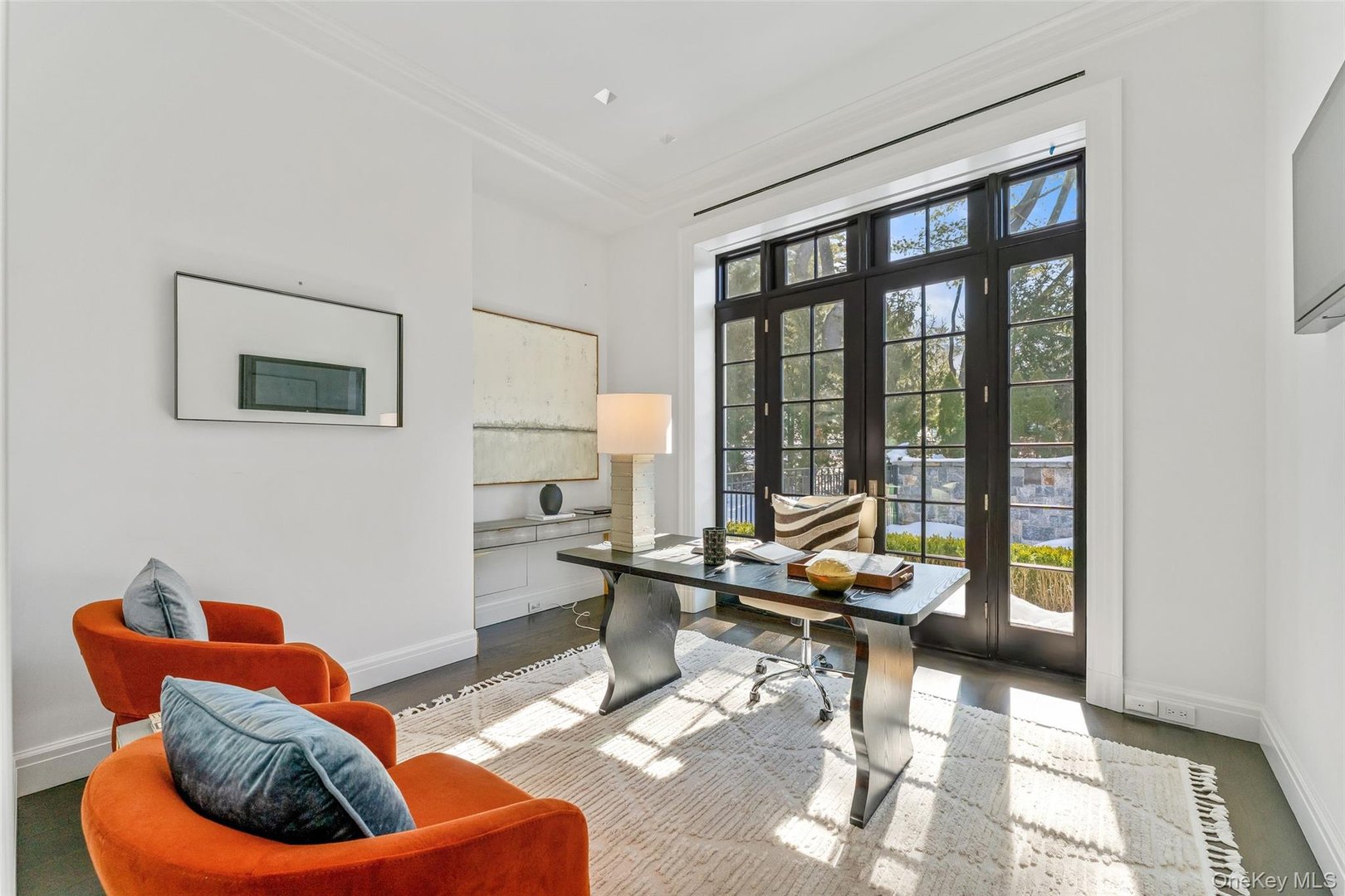 16 Taylor Road Photo 11