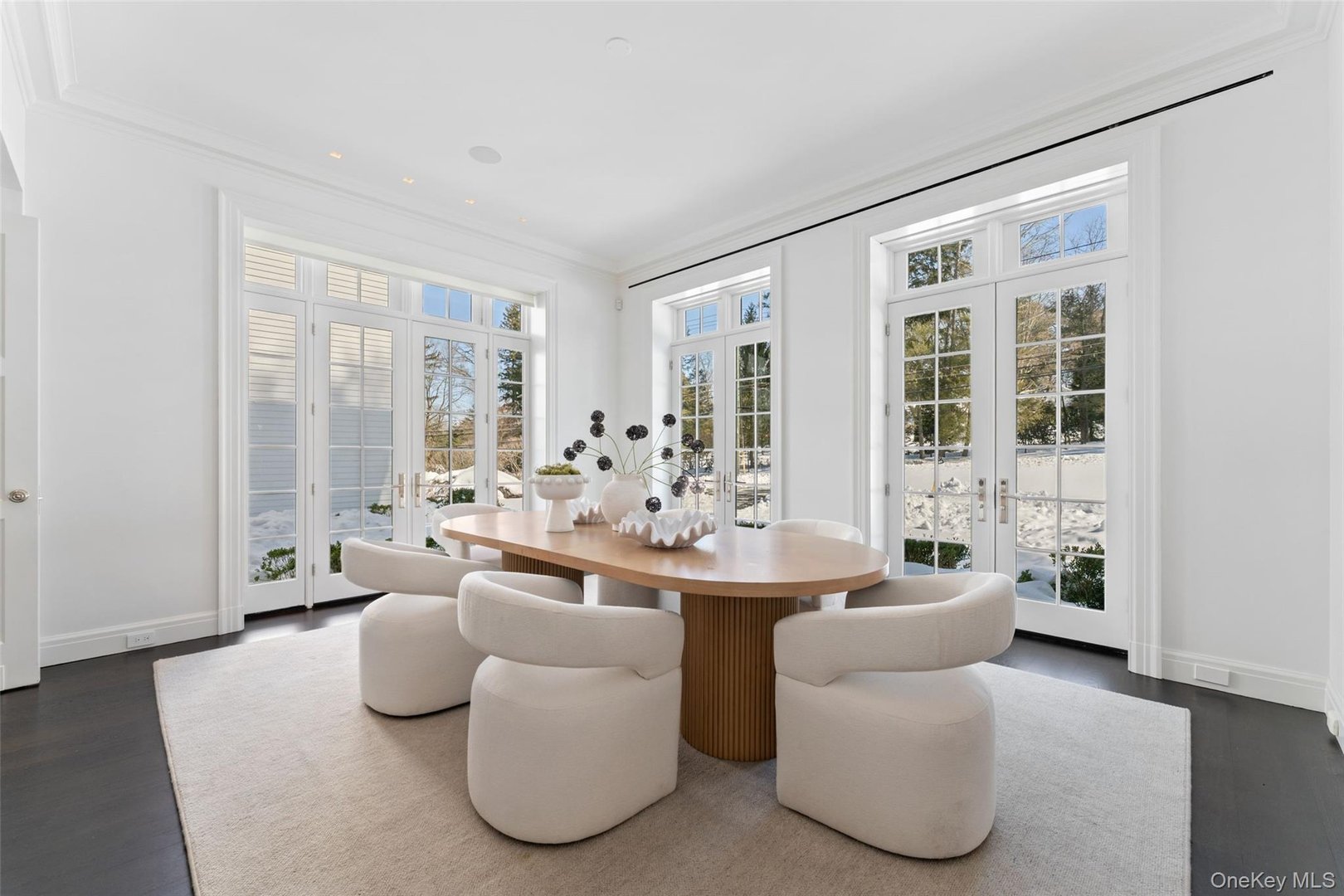 16 Taylor Road Photo 9