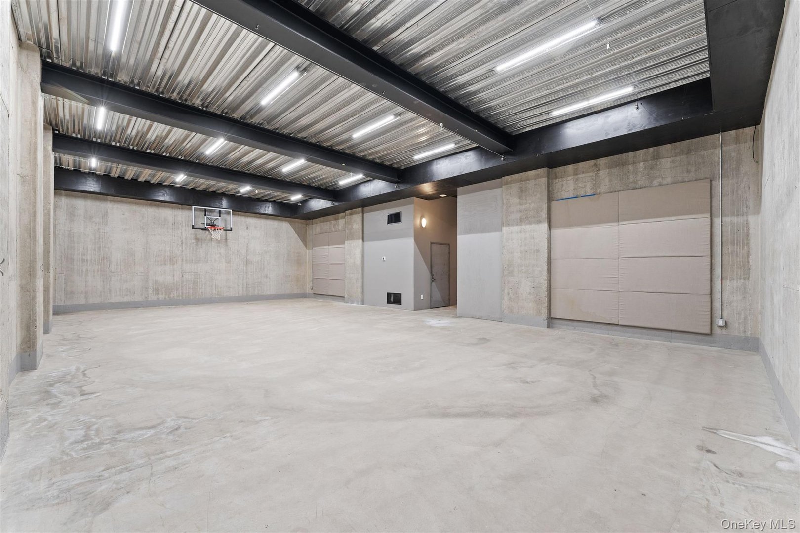 16 Taylor Road Photo 30