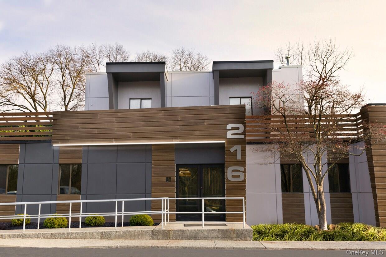 216 Congers Road Photo 1