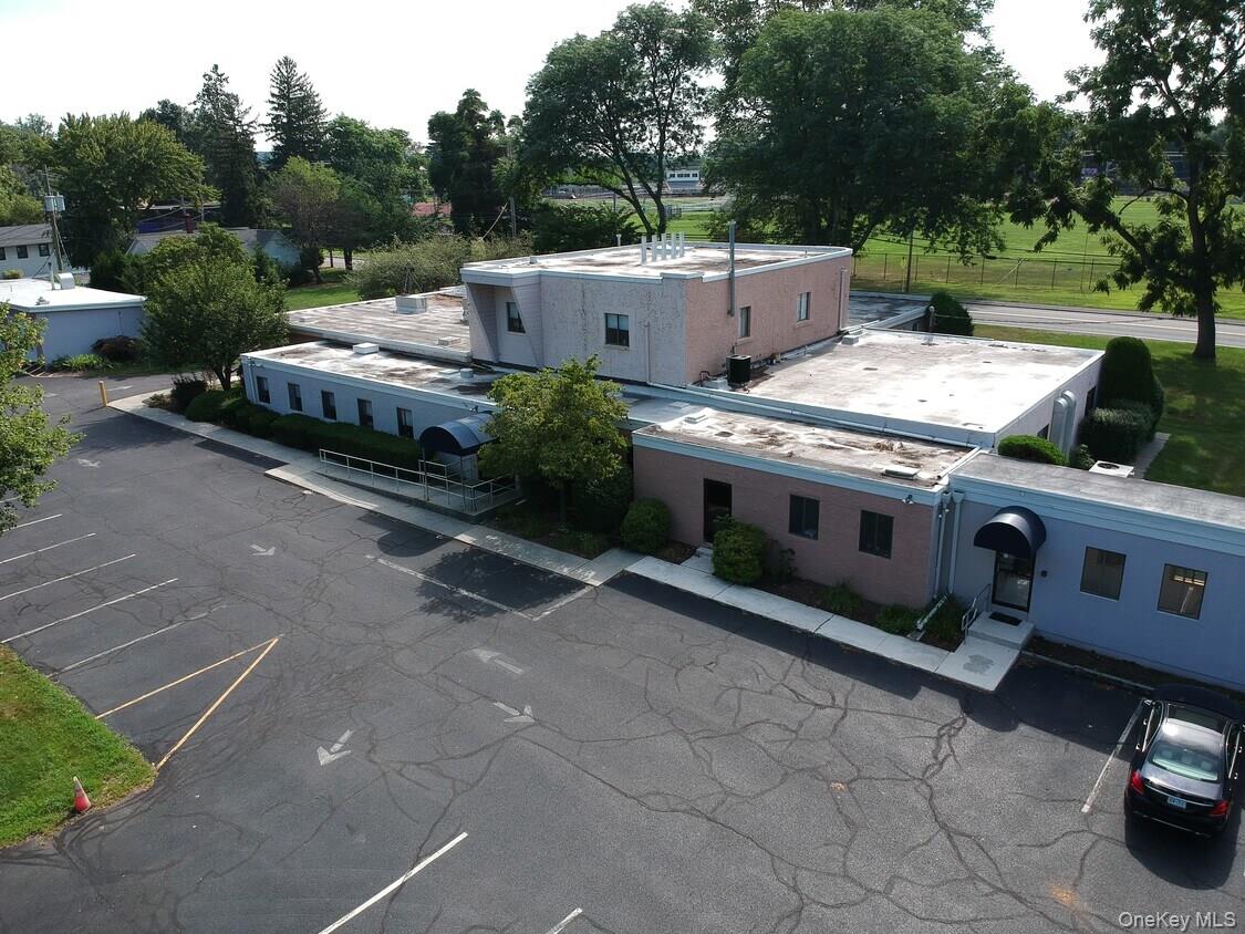 216 Congers Road Photo 37