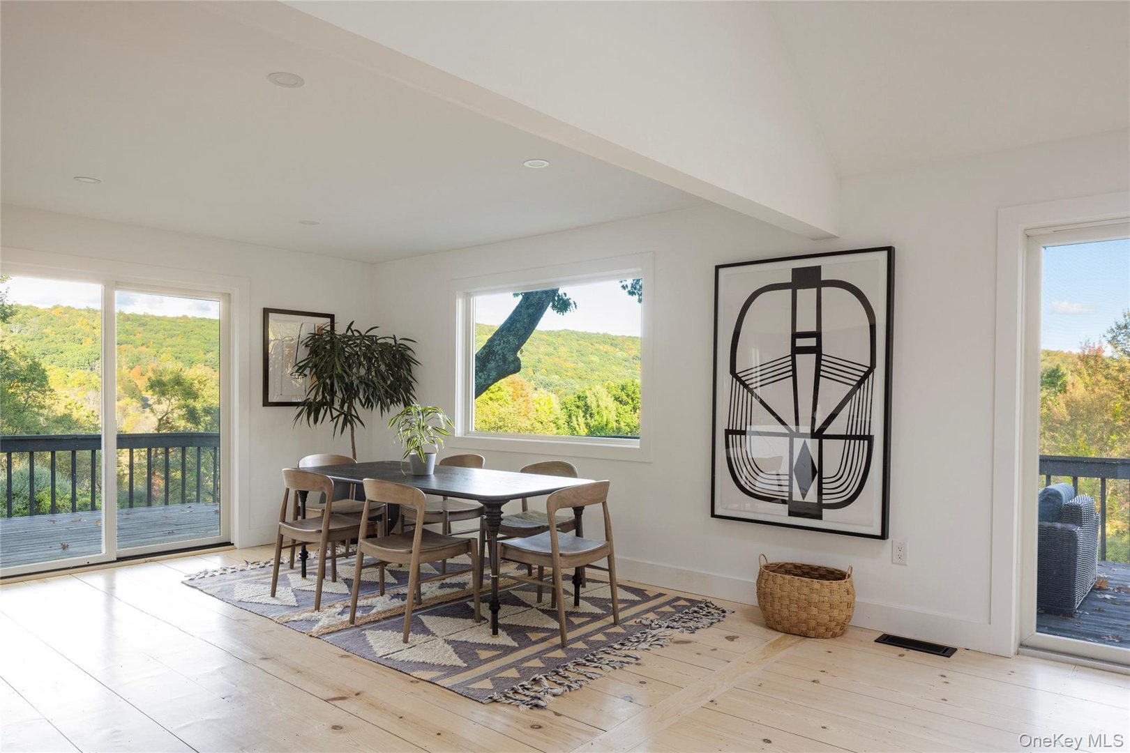 181 Lockwood Road Photo 8