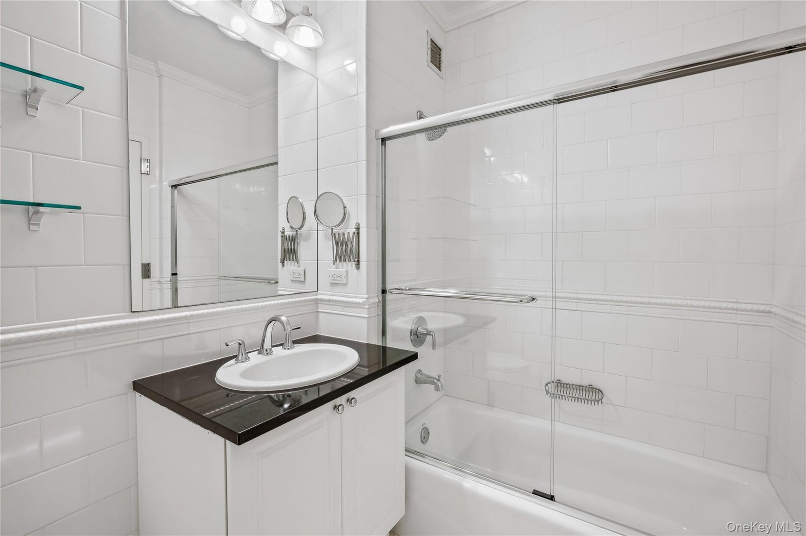 1 Scarsdale Road  #613 Photo 14
