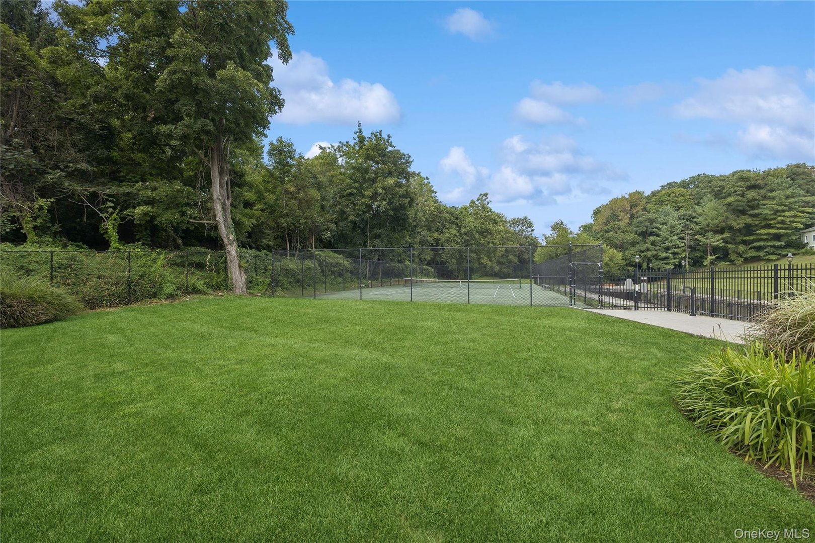 1 Scarsdale Road  #613 Photo 29