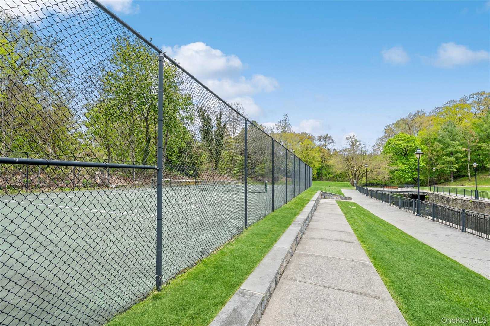 1 Scarsdale Road  #613 Photo 28