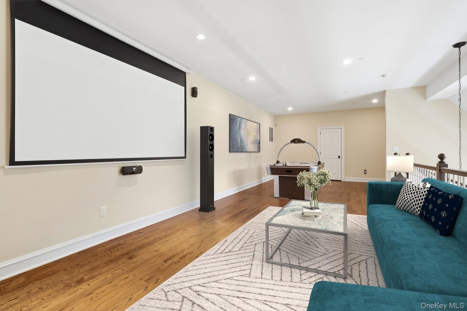 2 Heathcote Drive Photo 36