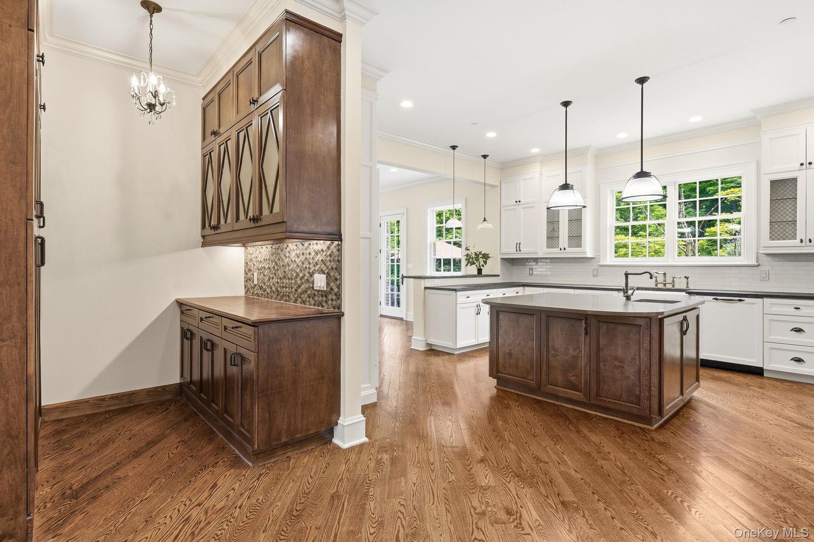 2 Heathcote Drive Photo 9