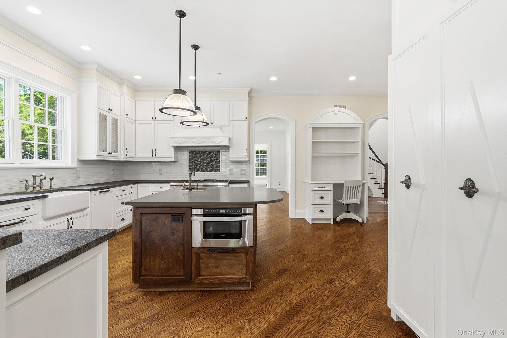 2 Heathcote Drive Photo 10