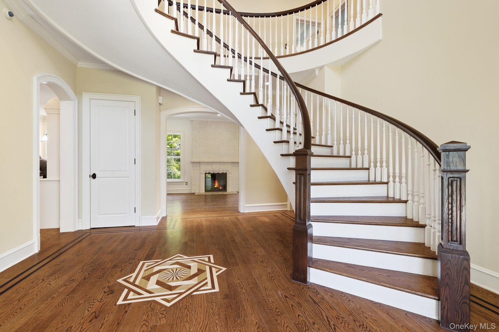 2 Heathcote Drive Photo 5