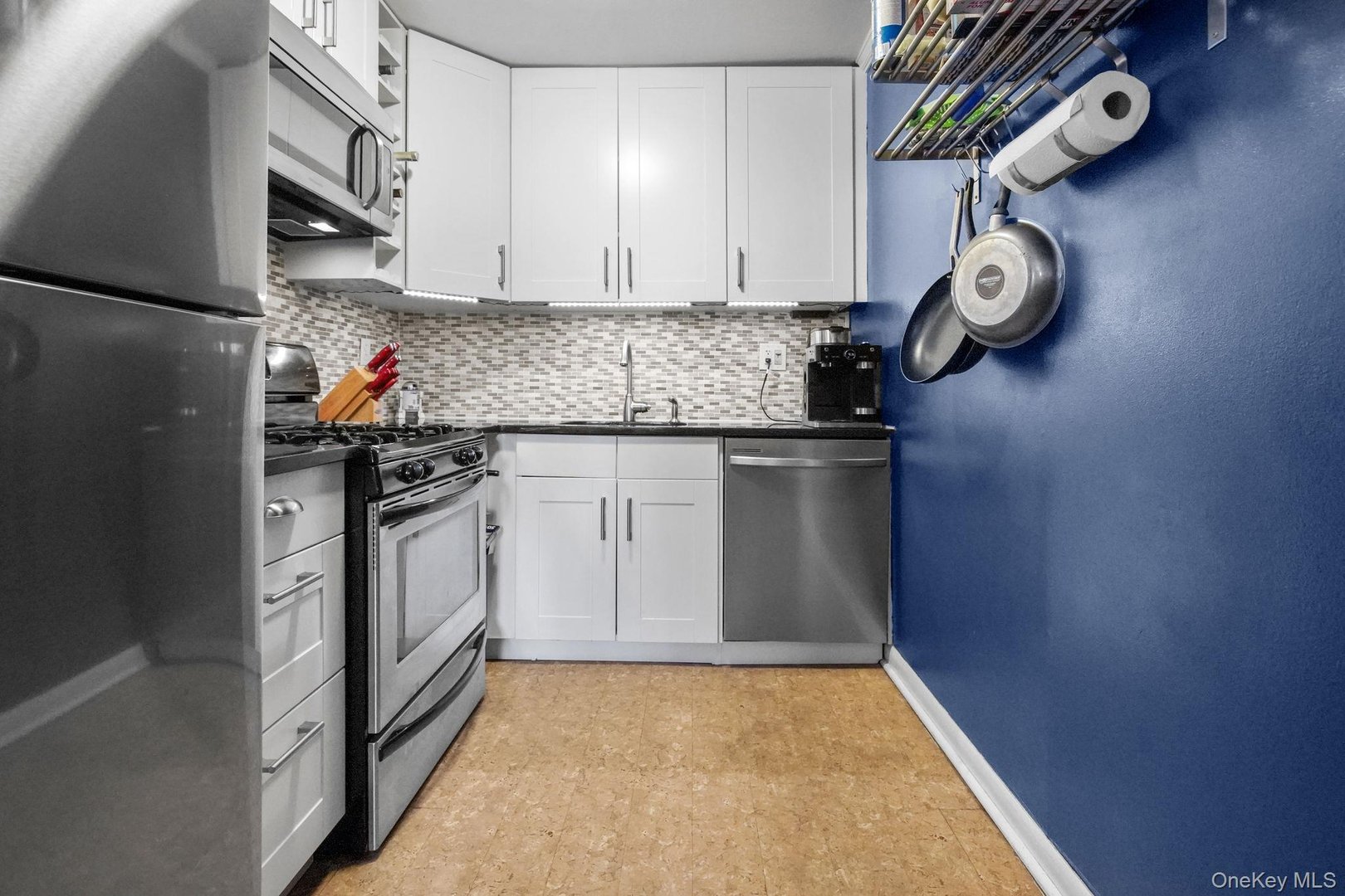 240 S Broadway  #16B Photo 8