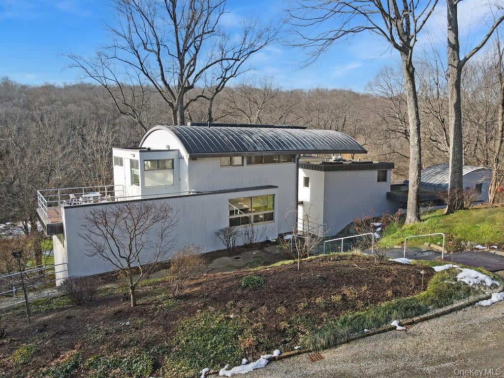 54 Cross Pond Road Photo 3