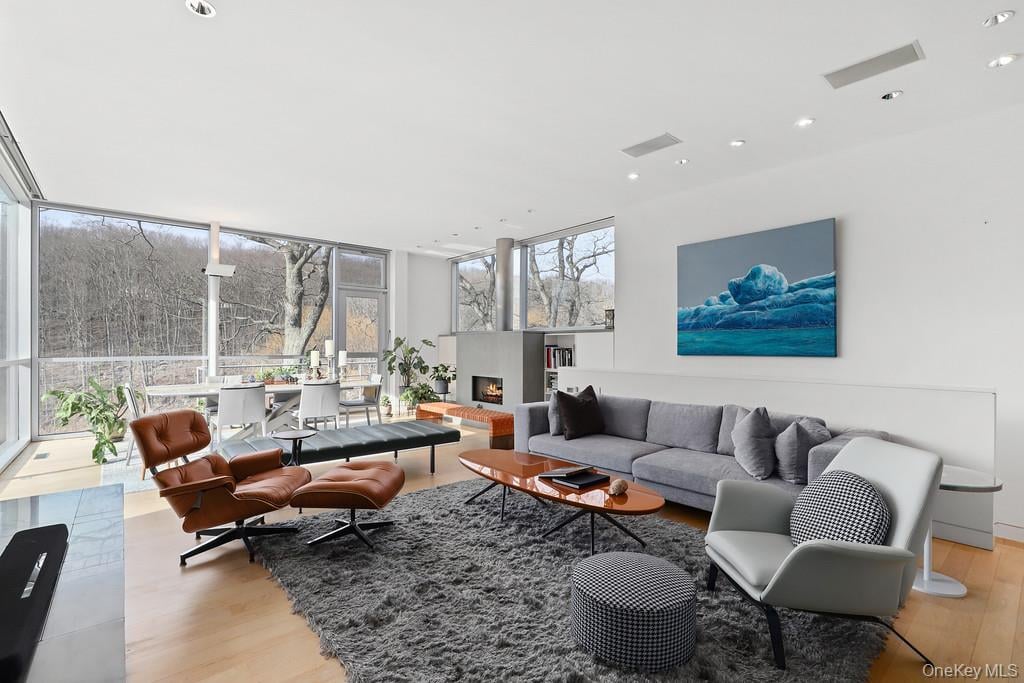 54 Cross Pond Road Photo 8