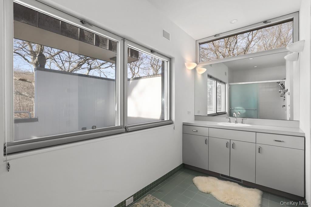 54 Cross Pond Road Photo 19