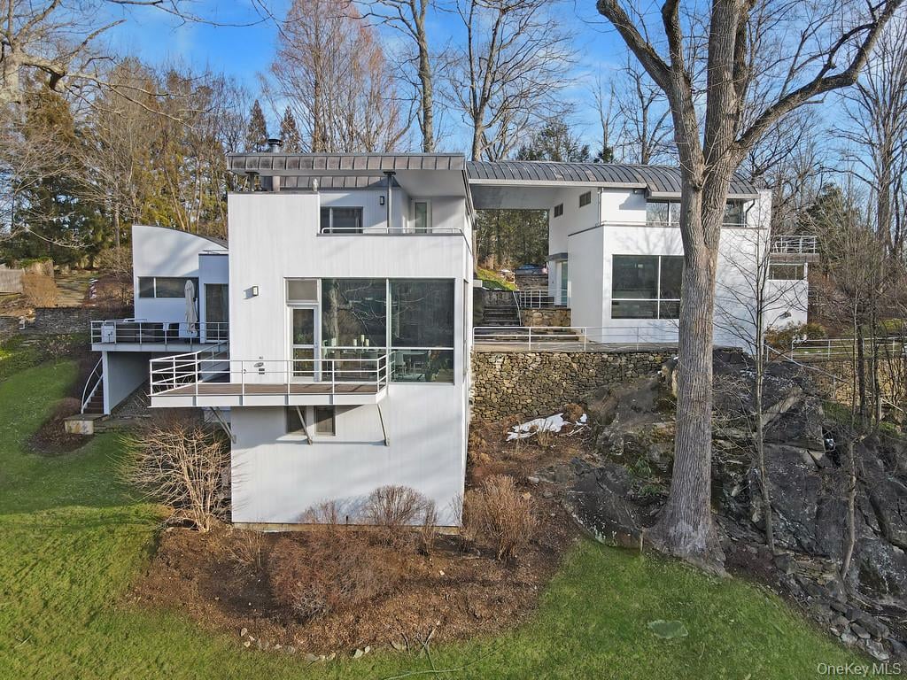 54 Cross Pond Road Photo 1