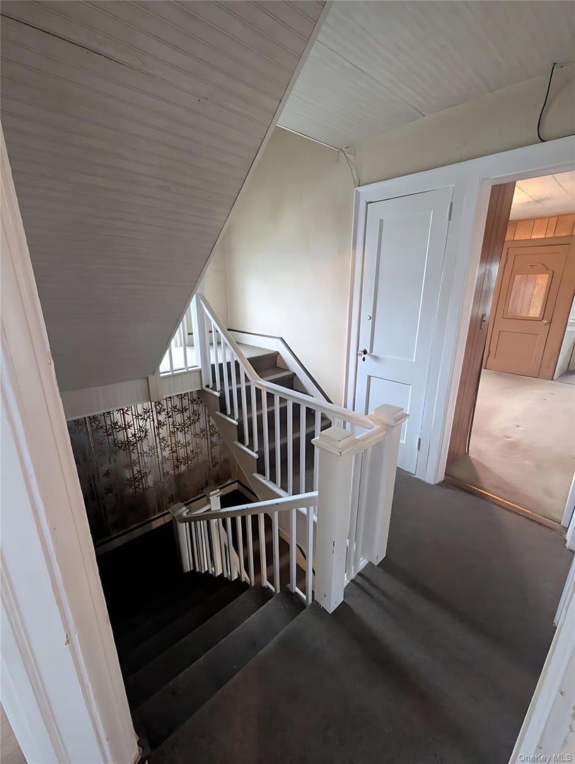 312 Hawthorne Terrace Photo 28