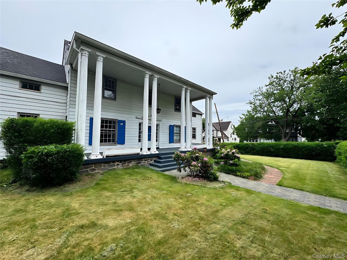 312 Hawthorne Terrace Photo 5