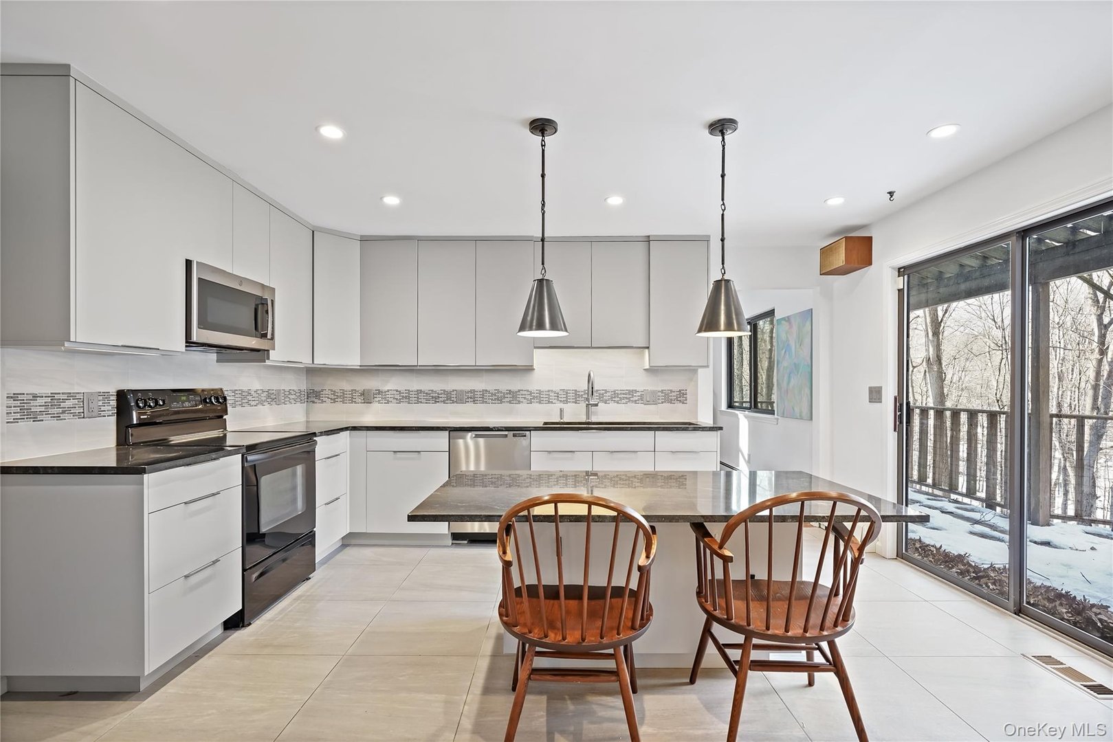 37 Fox Den Road Photo 5