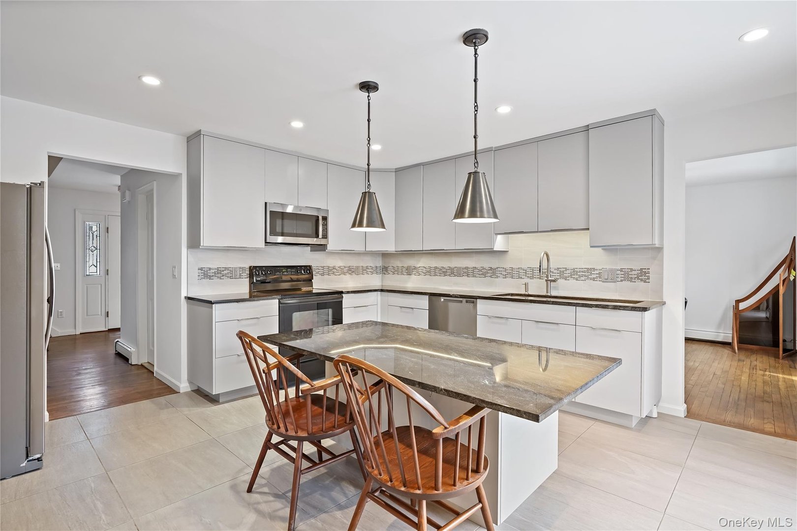 37 Fox Den Road Photo 4