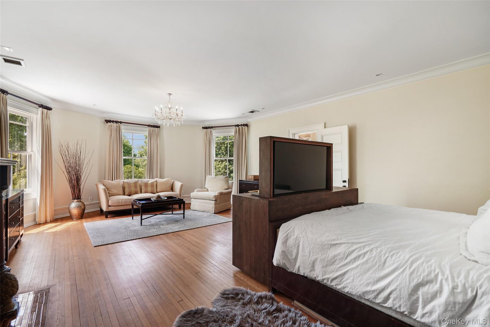 640 Grant Road Photo 18