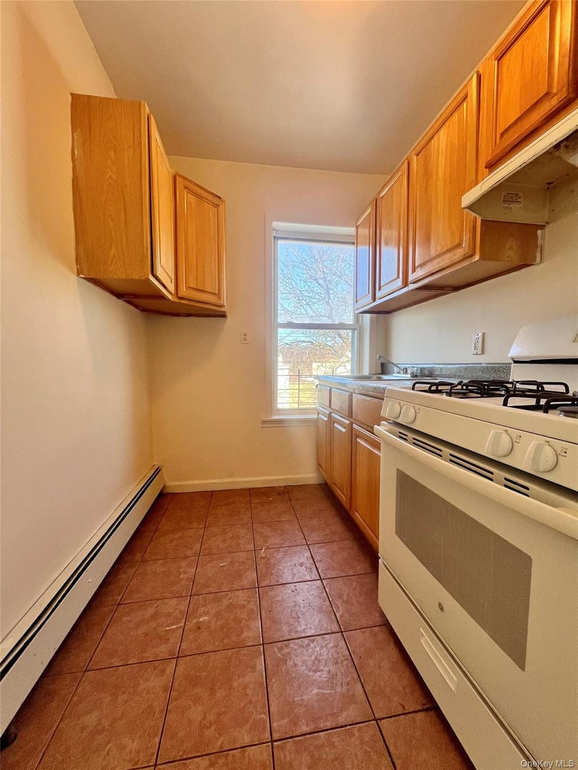 216 Woodworth Avenue Photo 5