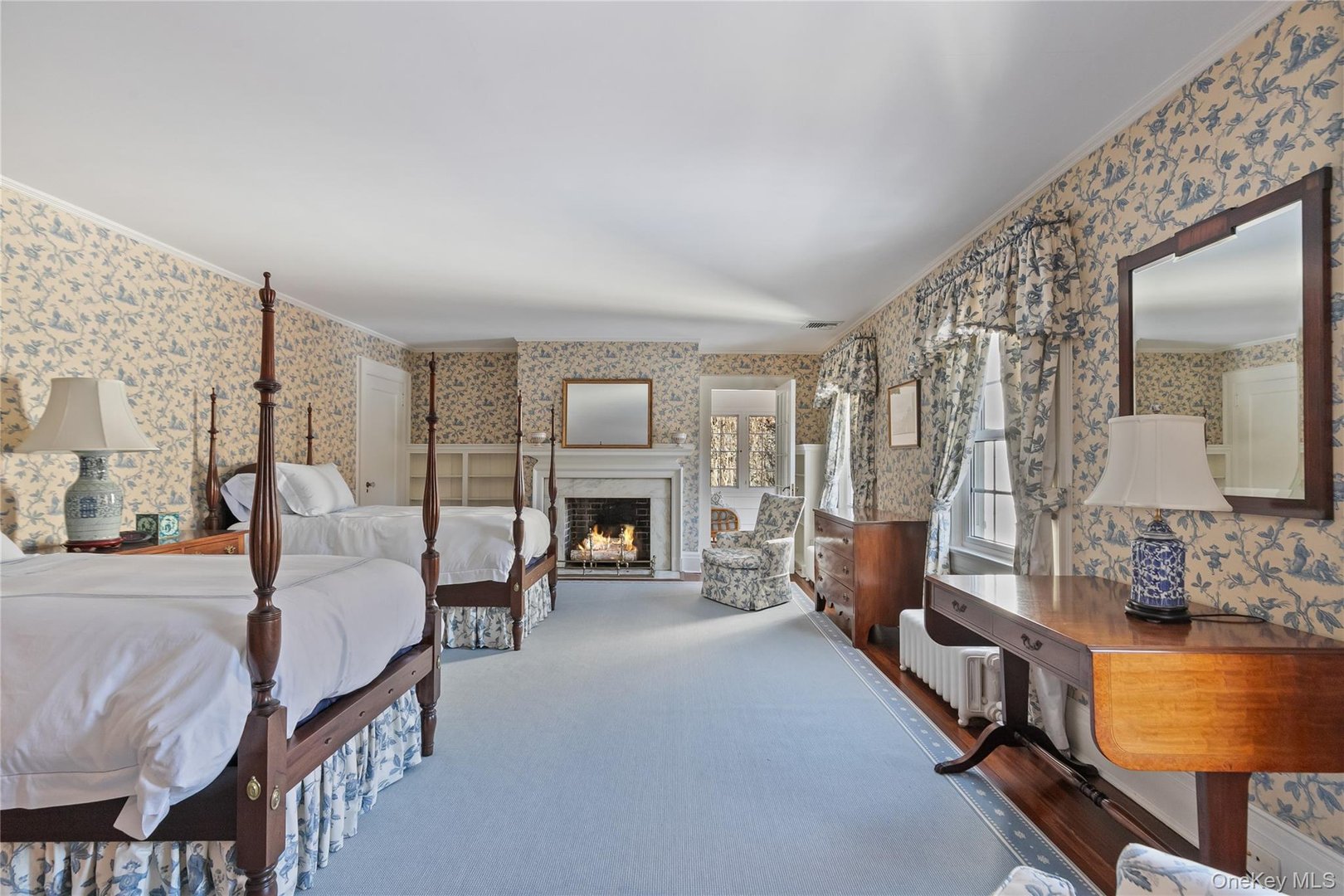 36 Revolutionary Road Photo 28