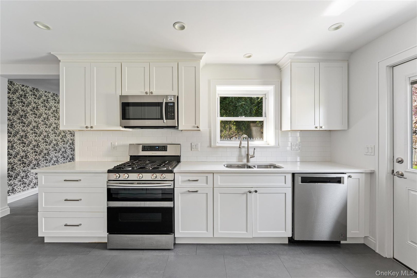 18 Wellyn Road Photo 10