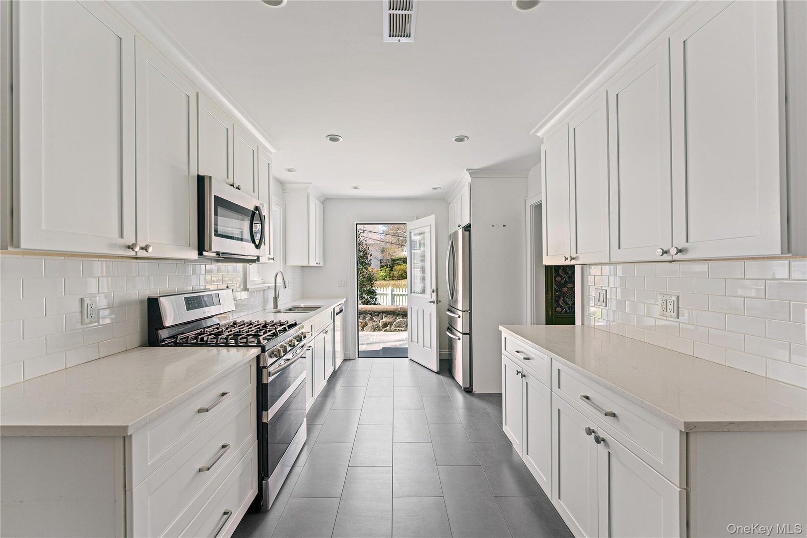 18 Wellyn Road Photo 8