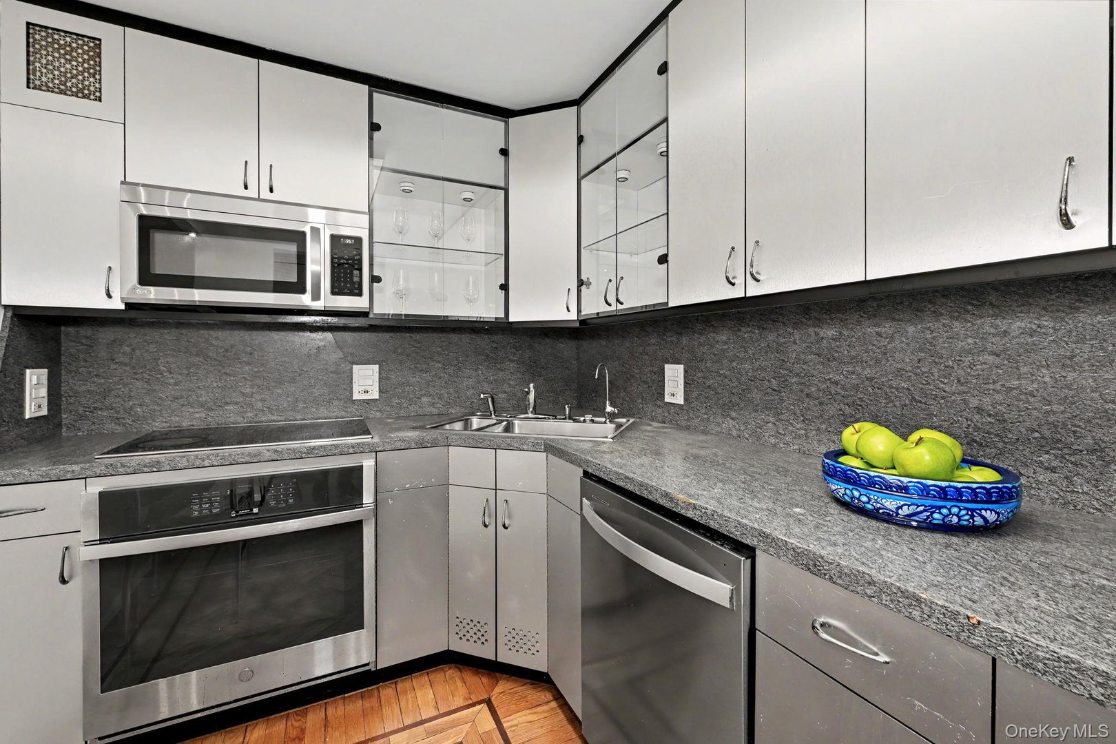 50 Columbus Avenue  #506 Photo 7