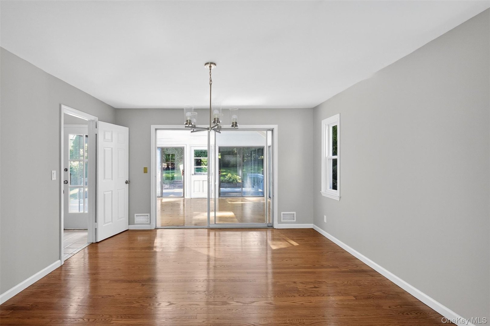 835 Shore Acres Drive Photo 9