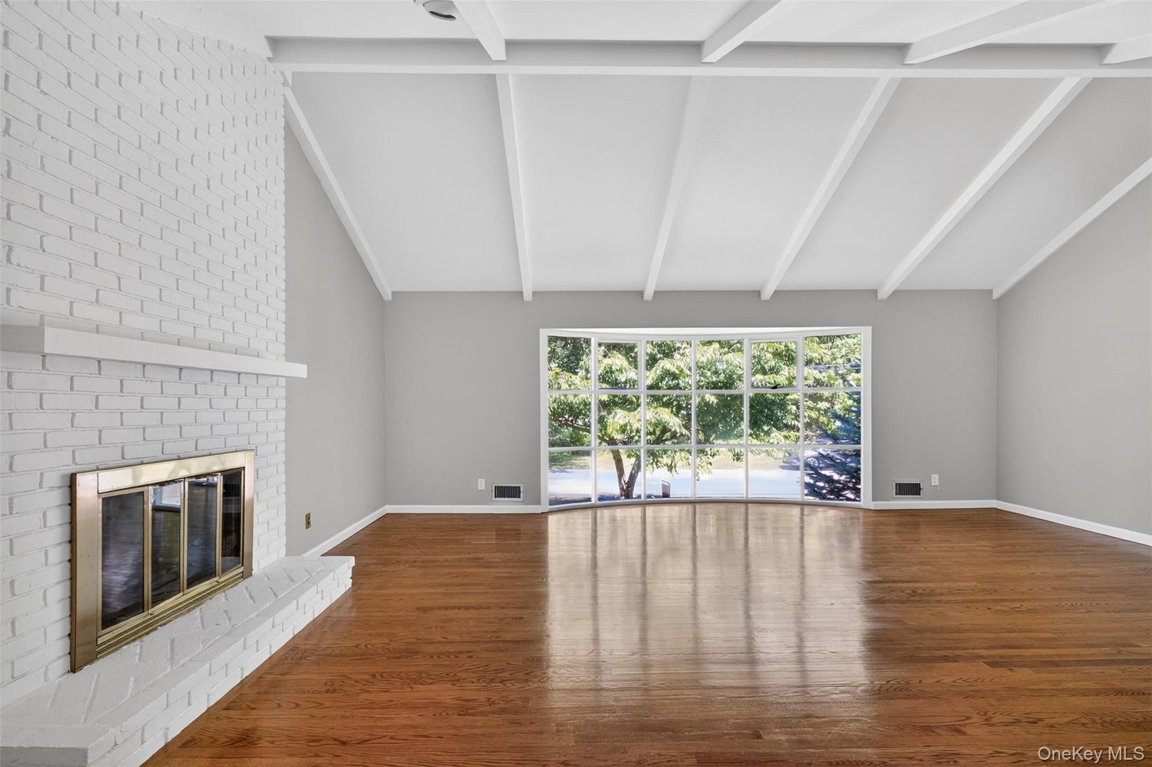 835 Shore Acres Drive Photo 7