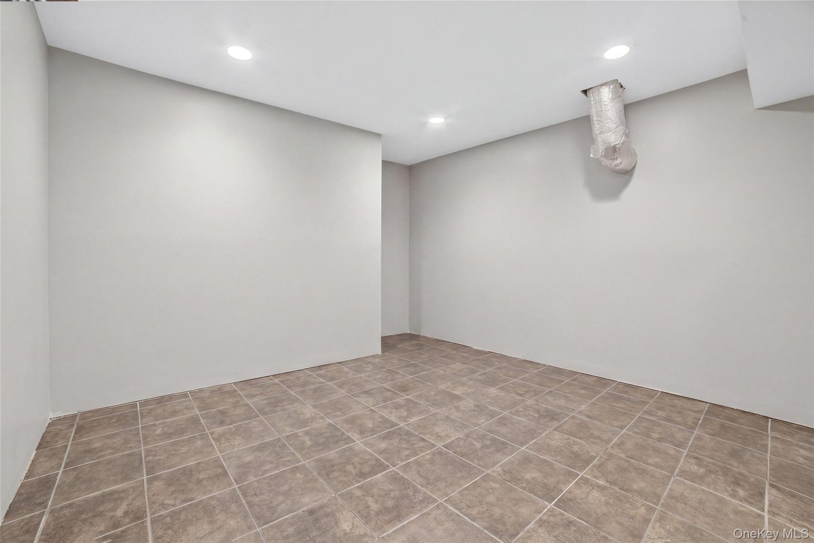 3 Leir Court Photo 32