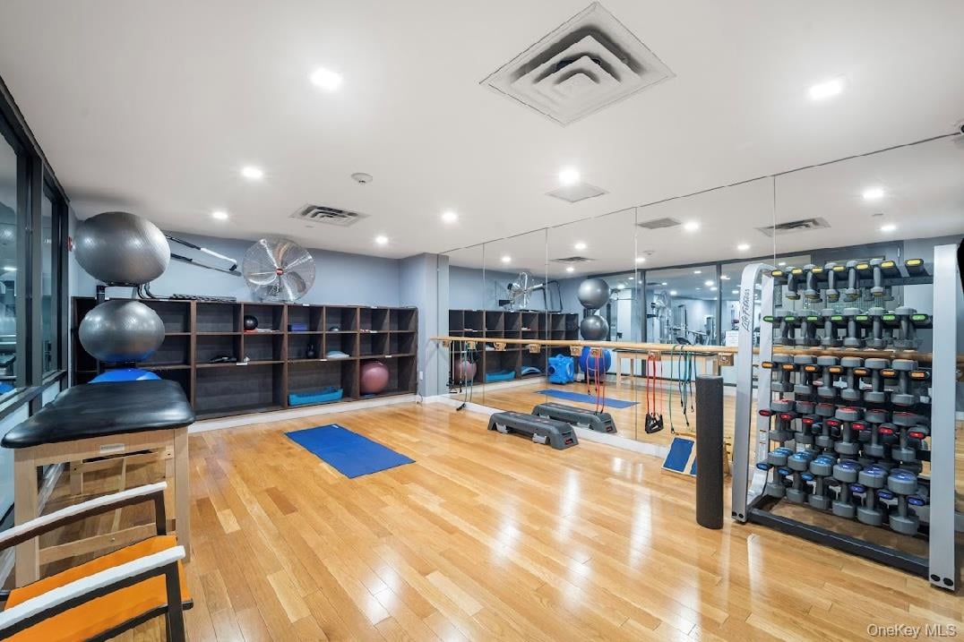 10 City Place  #8B Photo 24