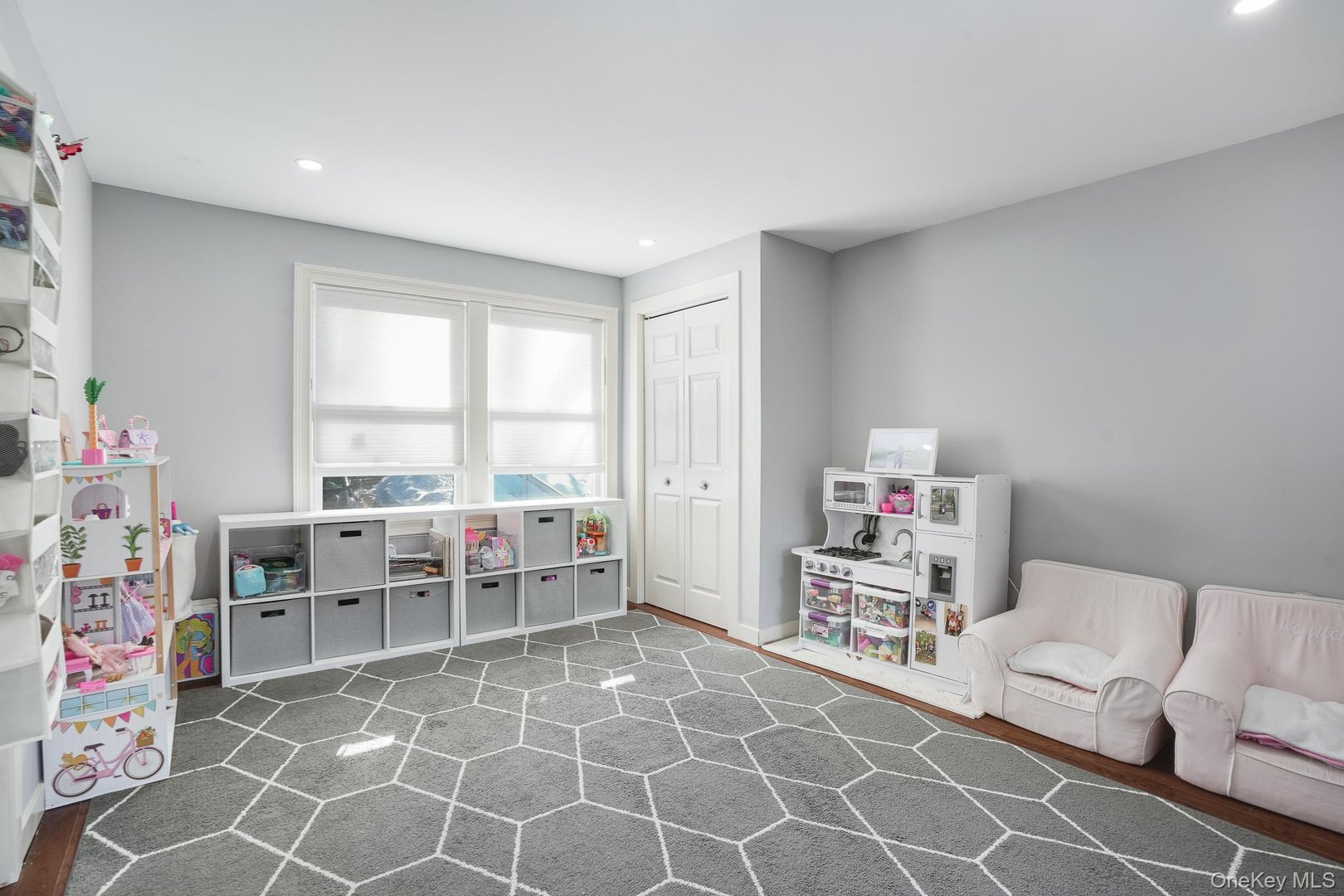 300 Washington Avenue Photo 17