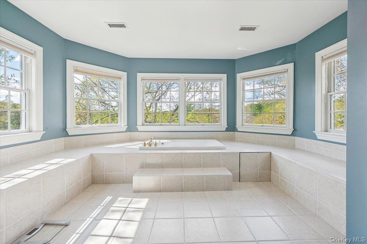 1 Southgate Avenue Photo 26
