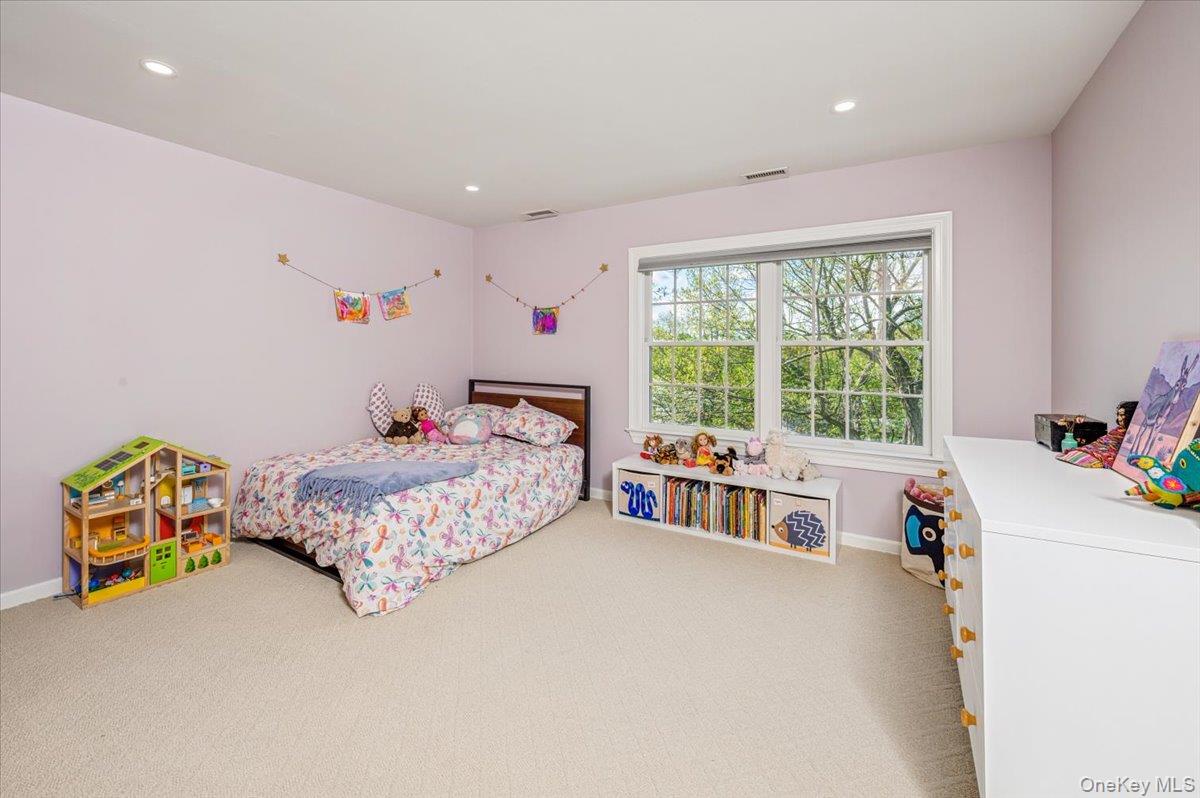 1 Southgate Avenue Photo 34