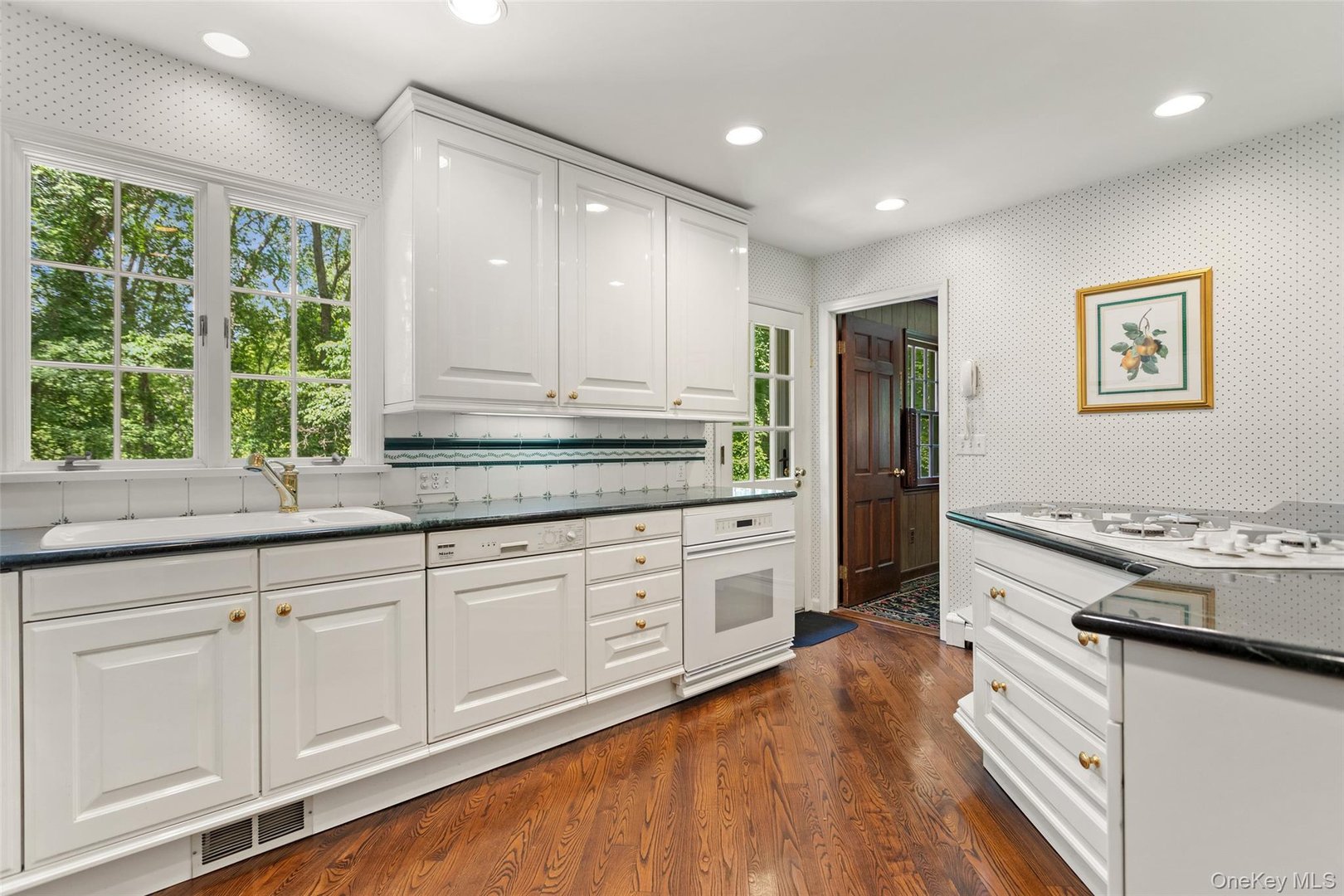 29 Cartway Lane W Photo 10