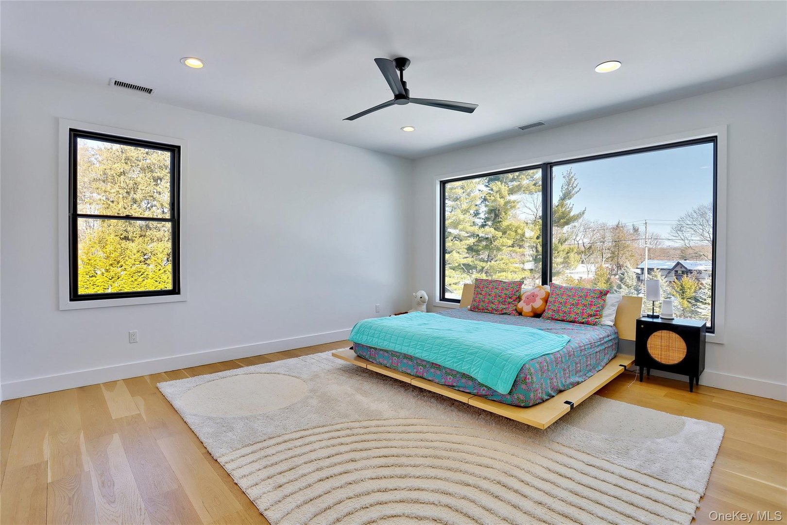 37 Harvest Road Photo 21