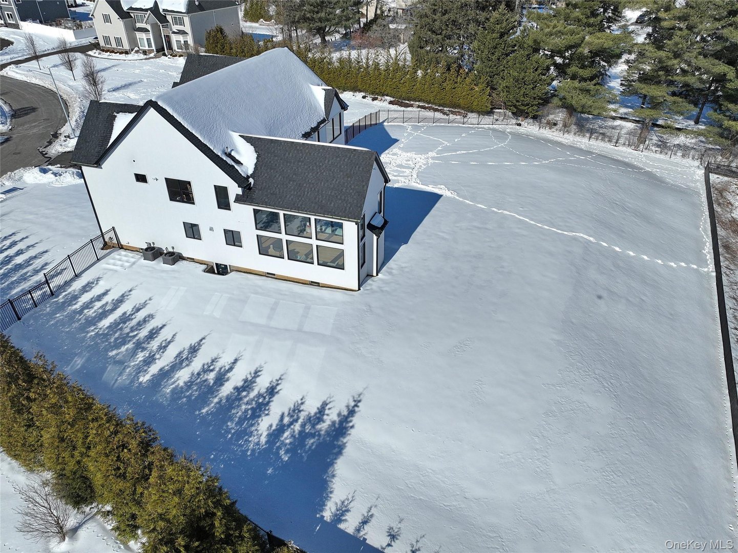 37 Harvest Road Photo 32