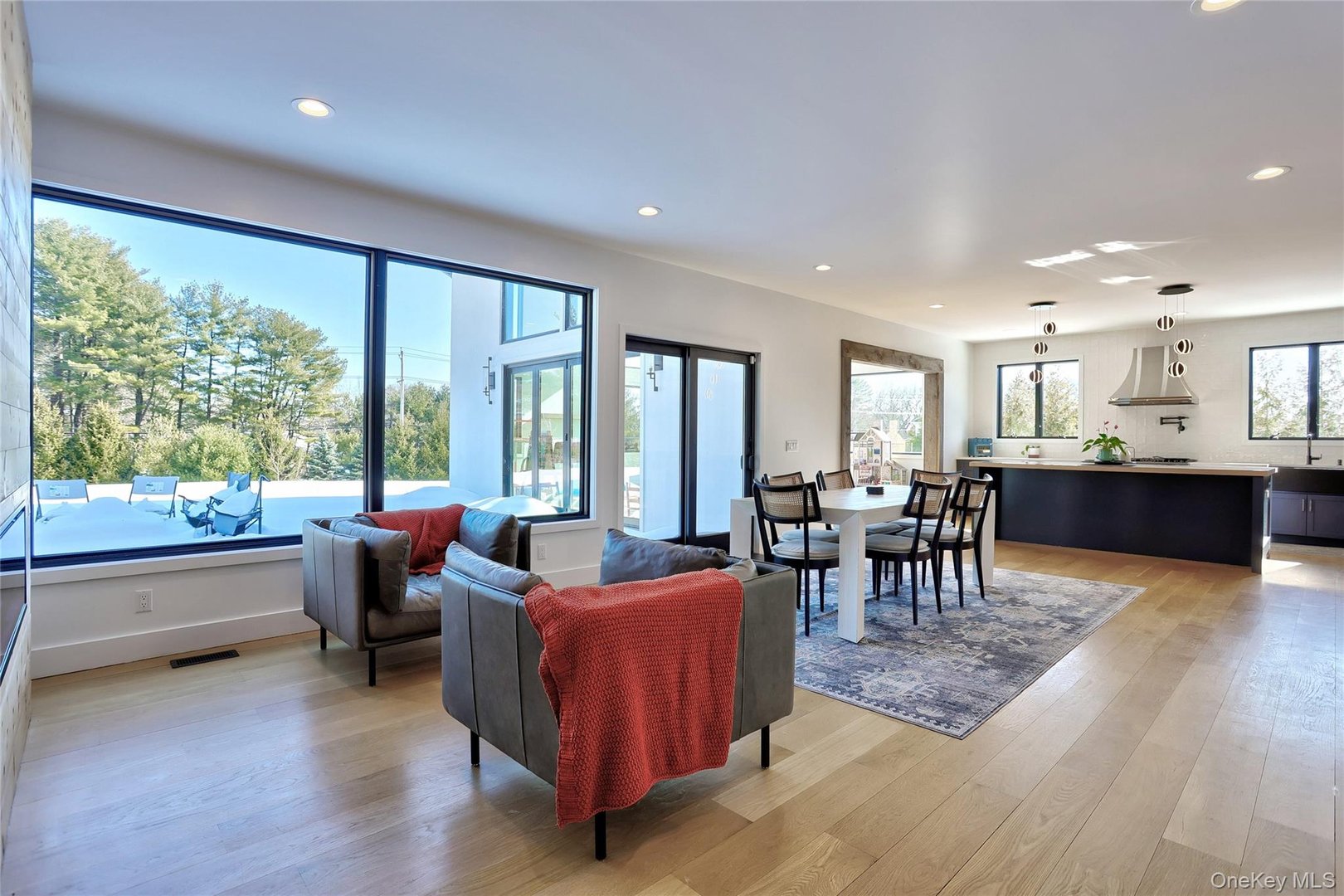 37 Harvest Road Photo 5