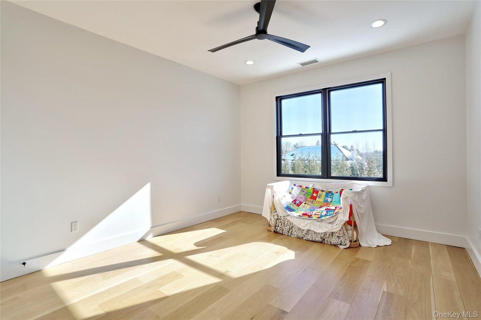 37 Harvest Road Photo 28