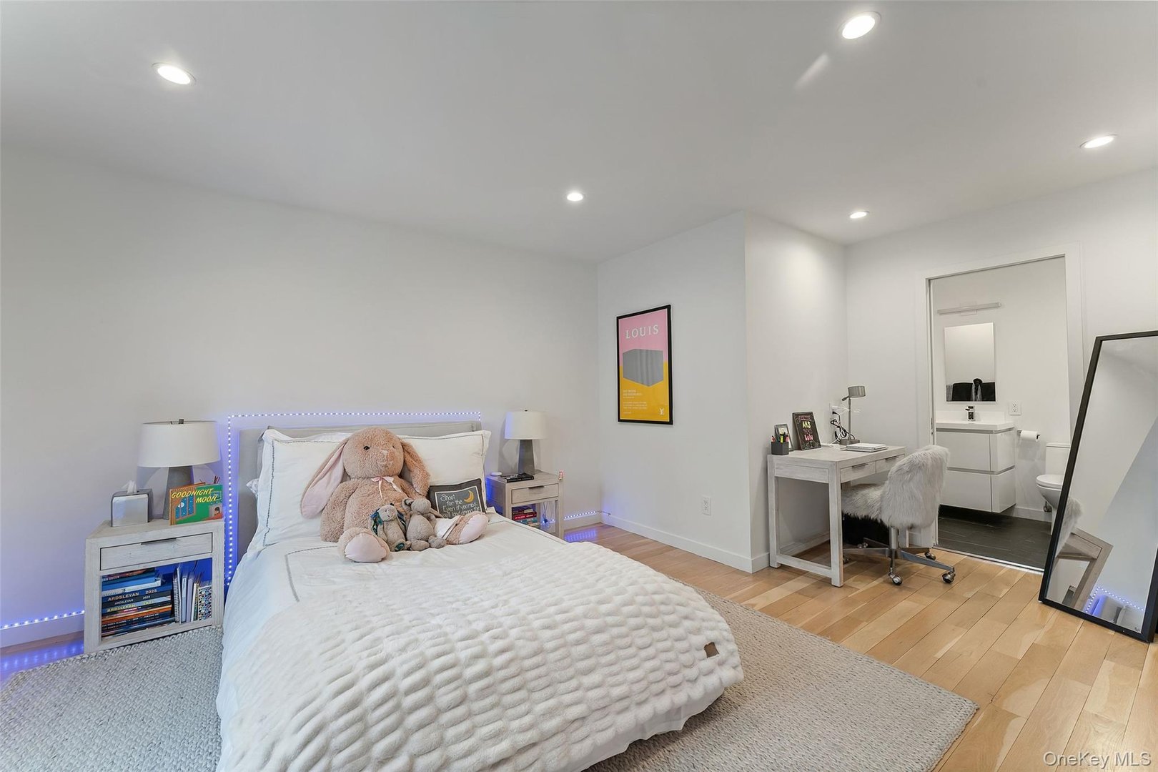 7 Windsong Road Photo 17