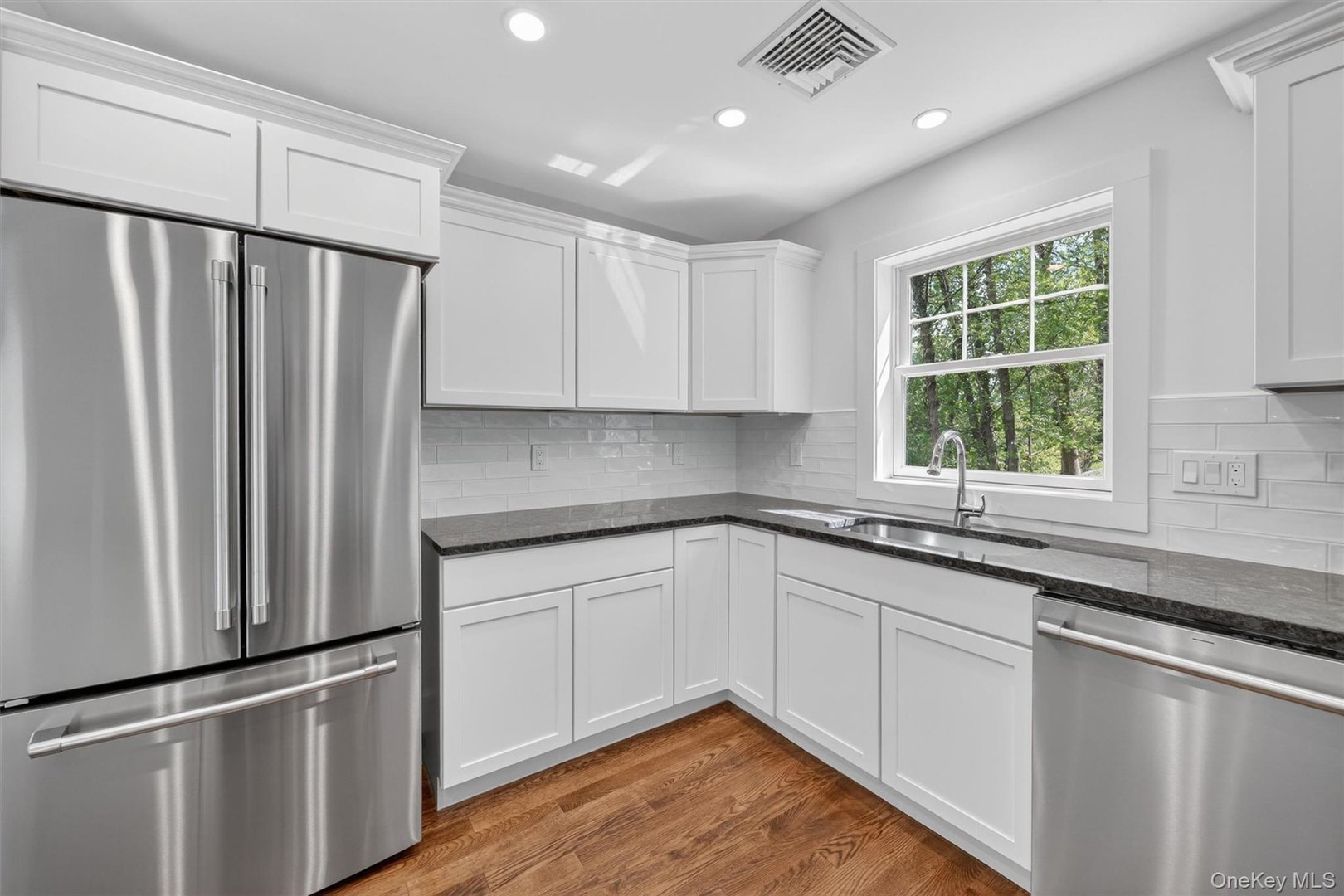 23 Nordica Drive Photo 9