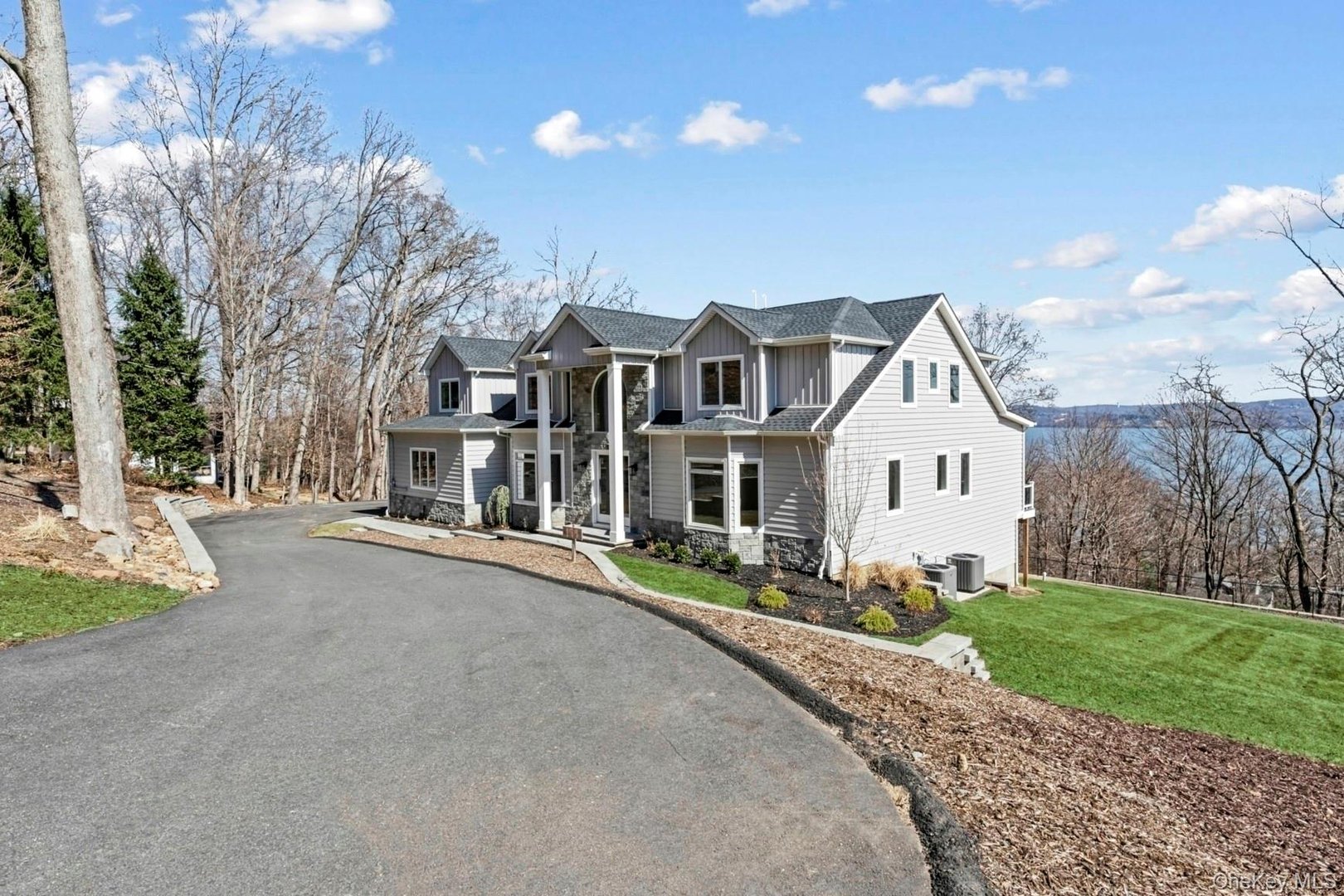 199 Tweed Boulevard Photo 2