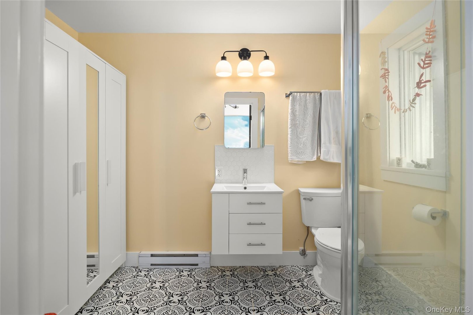 381 Northern Boulevard Photo 28