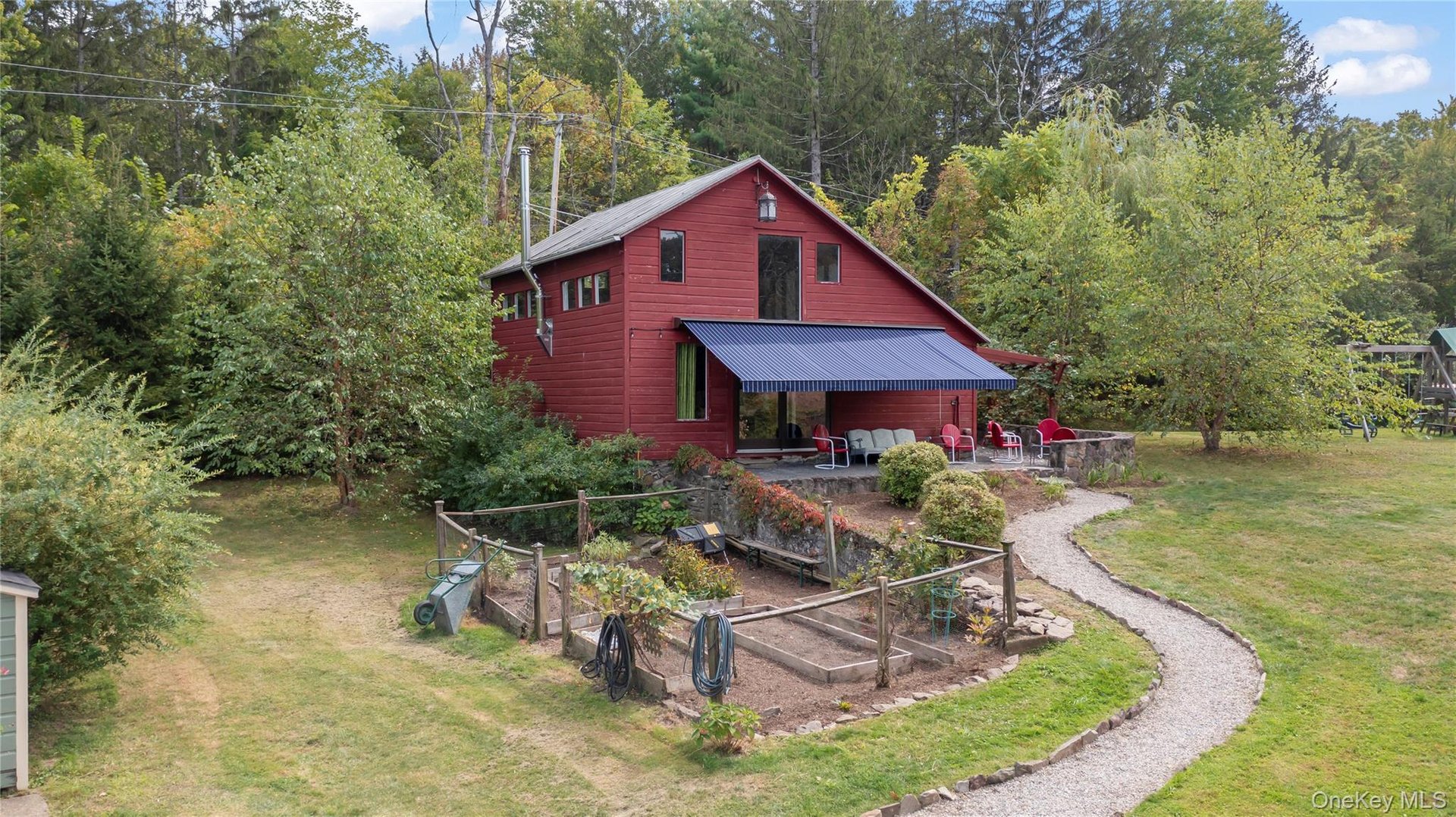 381 Northern Boulevard Photo 3