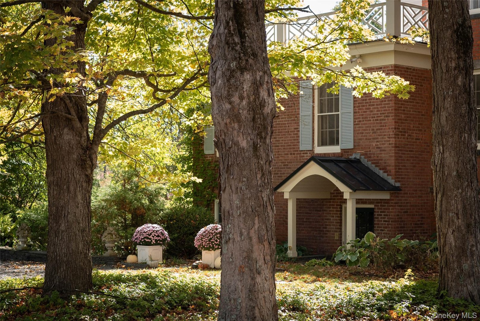 1281 Woods Road Photo 3