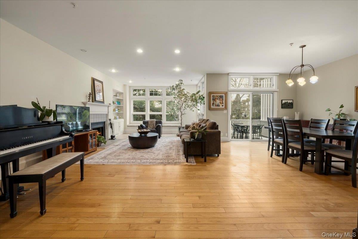 10 Old Jackson Avenue  #48 Photo 4