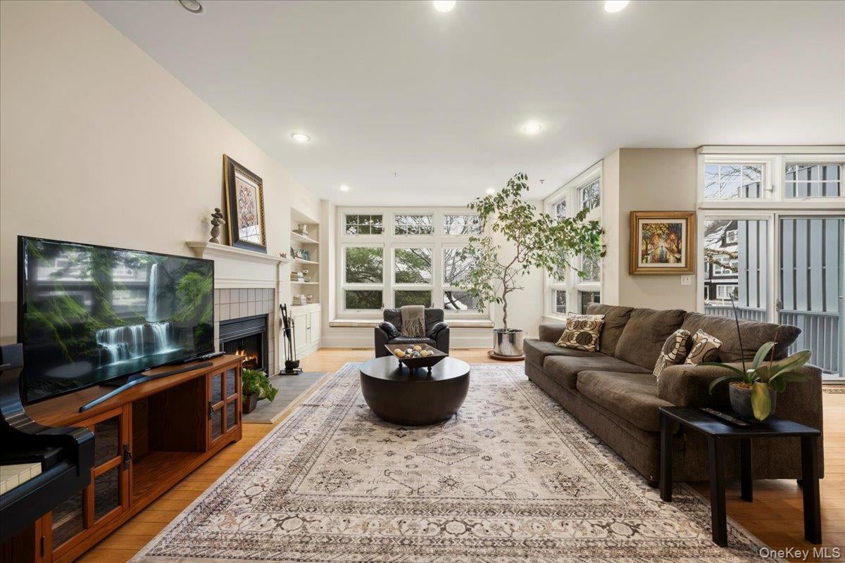 10 Old Jackson Avenue  #48 Photo 5